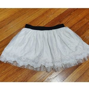 American Rag Cie - Mini White Floral Lace Skirt